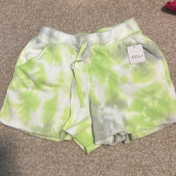 NWT! Free People Kelly Washed Green/Grey Combo Tie Dye Shorts - Size XS ♥️ - Picture 5 of 6
